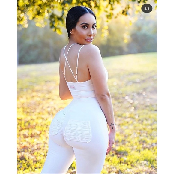 Cute Booty Lounge - Super Charged White - Picture 4 of 5